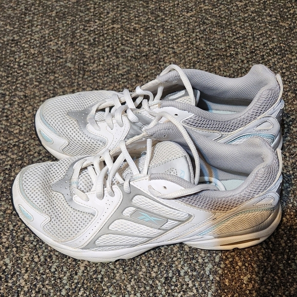 Reebok White Athletic Shoes with Breathable Mesh and Cushioned Midsole - Picture 6 of 6